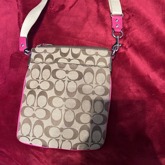 Coach Bag!!! beige and pink cross body bag!! - Picture 3 of 4